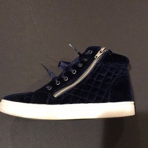 Girls Blue Suede Steve Madden High Top w Silk Lace